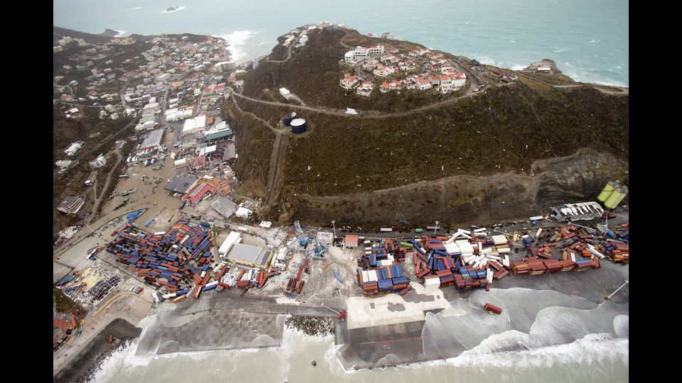 Danni dell'uragano Irma a Philipsburg, sull'isola dei Caraibi olandesi di Saint-Marten (Afp)&nbsp;