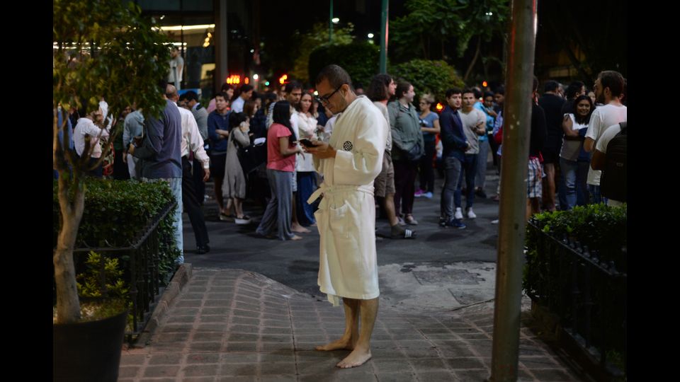 Messico, scossa di magnitudo 8.0 nella notte, nella foto MEXICO CITY &nbsp;