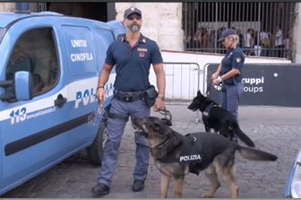 Sicurezza, bonifica al Colosseo per il concerto con Bocelli ed Elton John. Metro chiusa dalle 15 &nbsp;