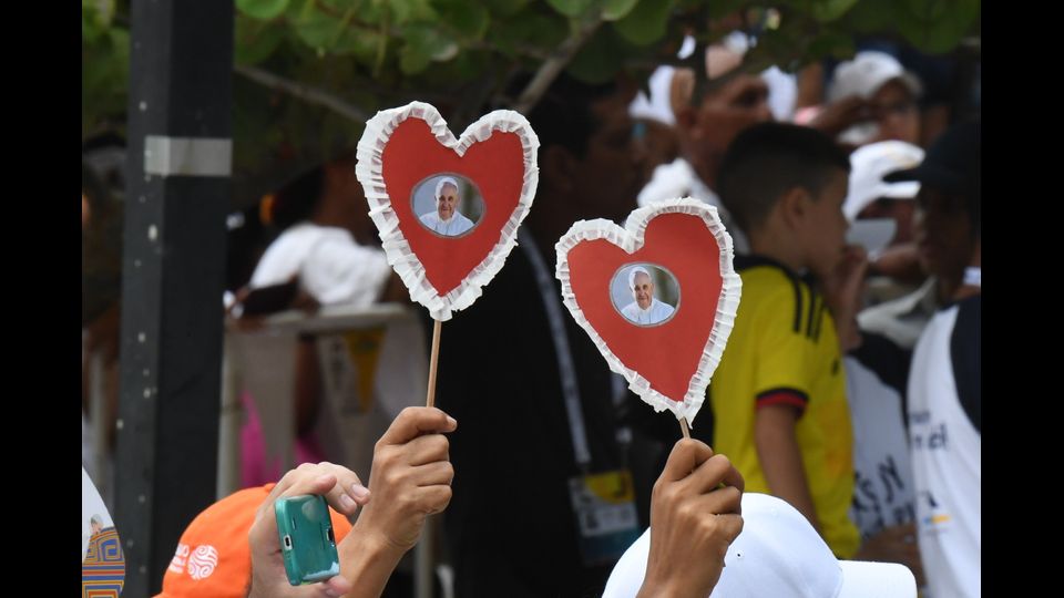 &nbsp;Fedeli in attesa del Papa a Cartagena