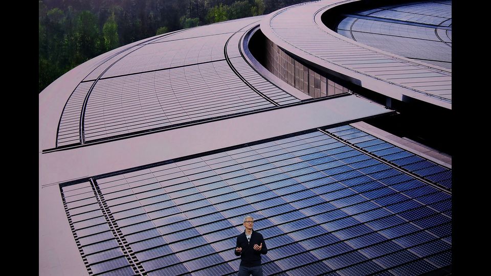 Steve Jobs Theatre all'Apple Park, Cupertino&nbsp;