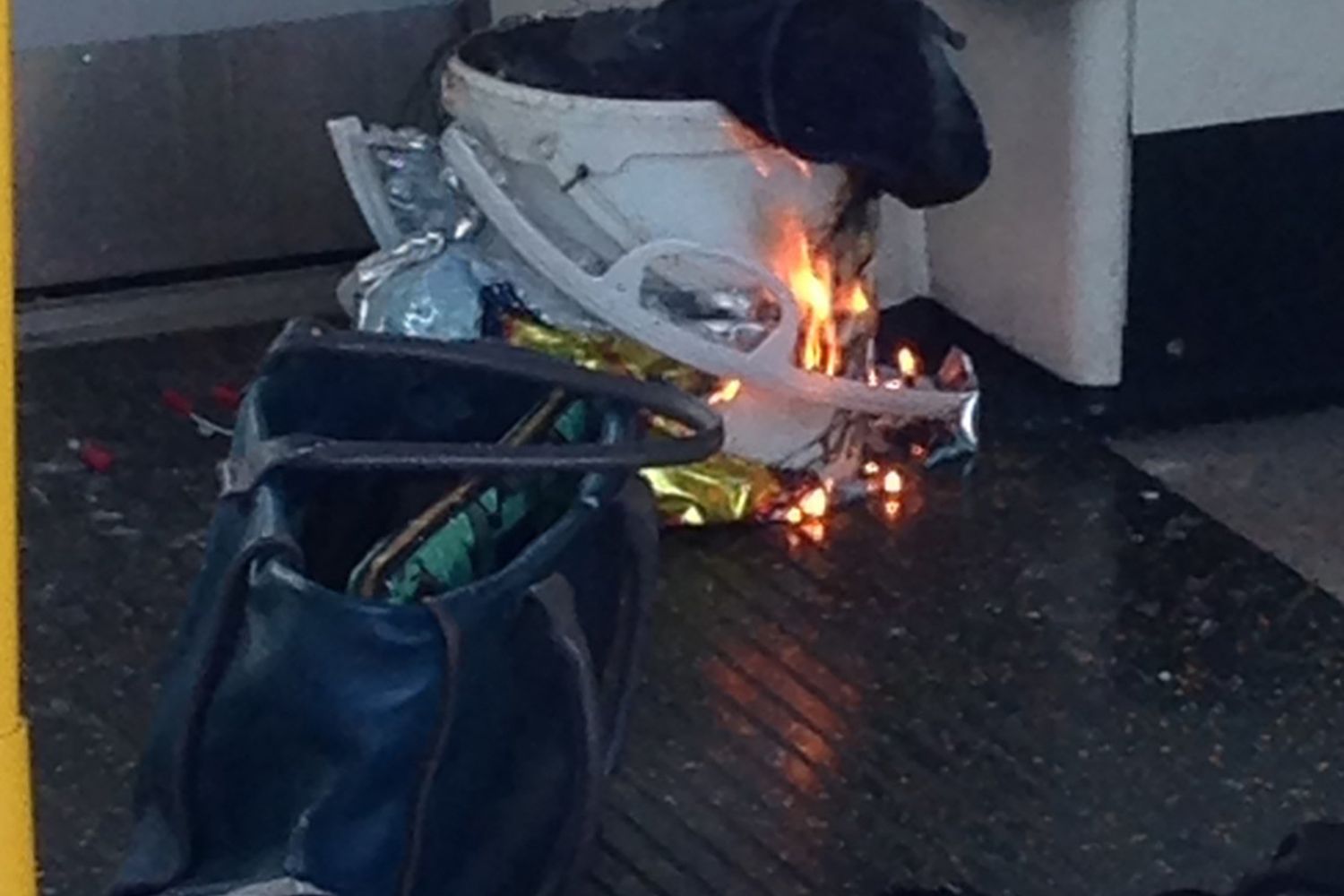 &nbsp; Londra, esplosione in un vagone del metr&ograve;