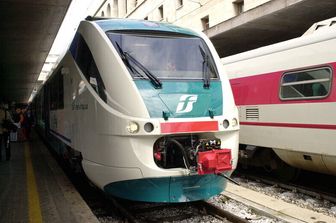 &nbsp;Treno regionale per pendolari&nbsp;