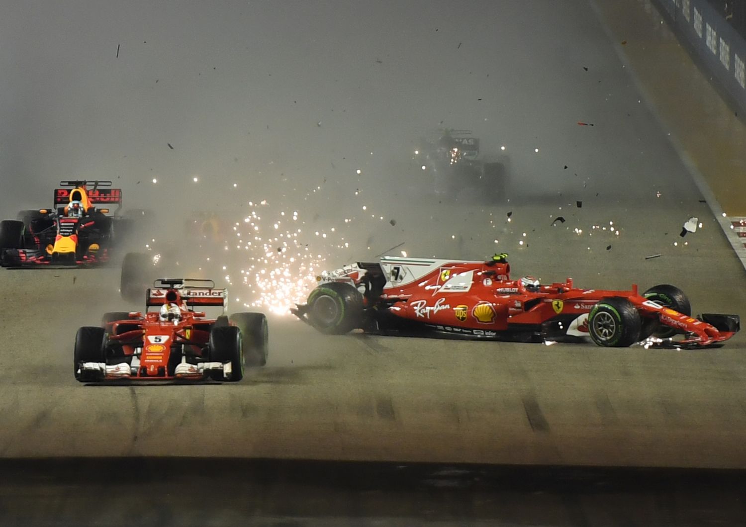 &nbsp;Incidente alle Ferrari nel Gp di Singapore