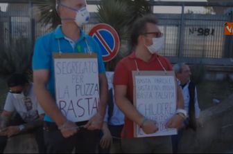 &nbsp;Rifiuti, la protesta dei romani contro l'impianto TMB
