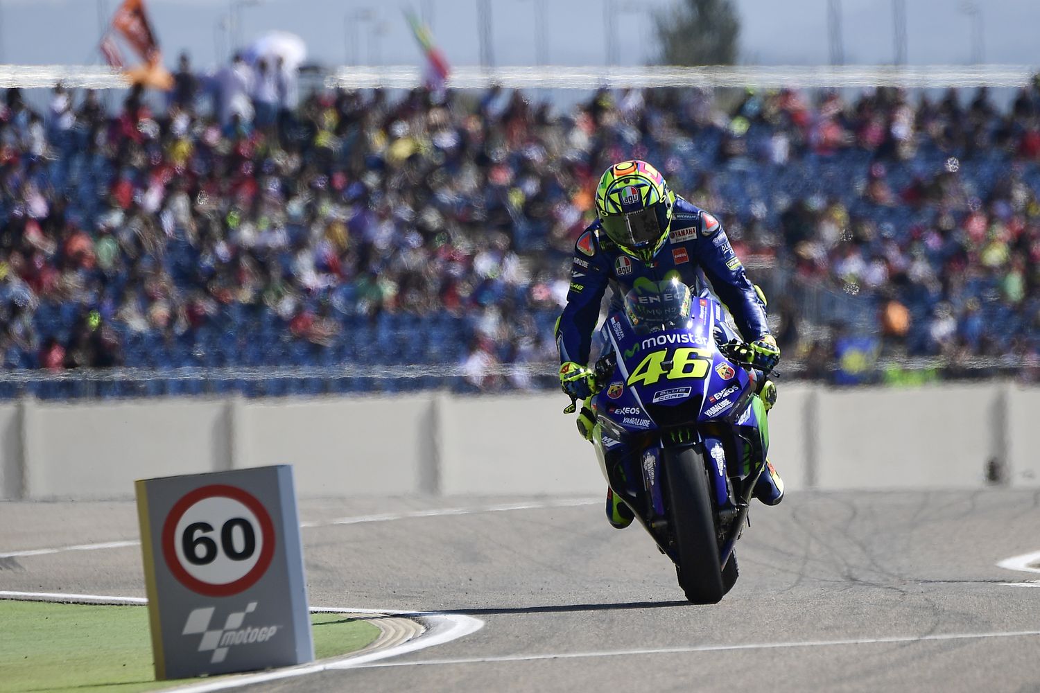 Valentino Rossi terzo in griglia di partenza al Gran Premio di Spagna, 23 giorni dopo la frattura della gamba (Afp)&nbsp;
