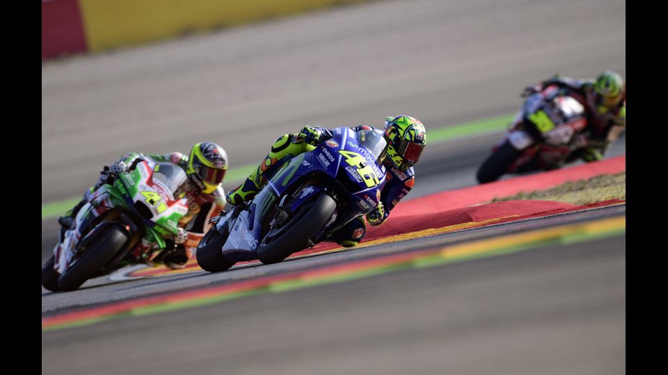 Valentino Rossi terzo in griglia di partenza al Gran Premio di Aragon 2017, 23 giorni dopo la frattura della gamba (Afp) &nbsp;