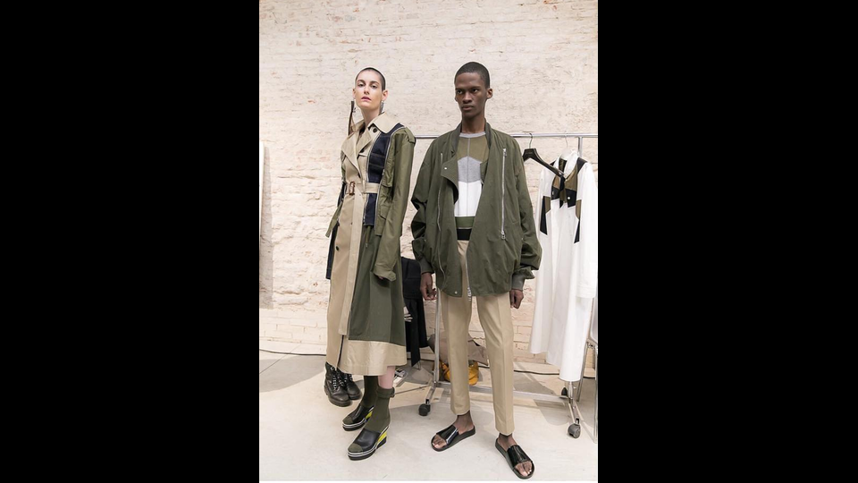 &nbsp;Atsushi Nakashima li arricchisce con una zip sul retro