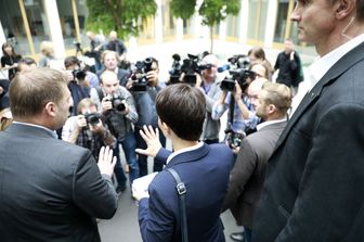 Negazionisti, razzisti e hooligan. Chi sono gli impresentabili del nuovo Bundestag