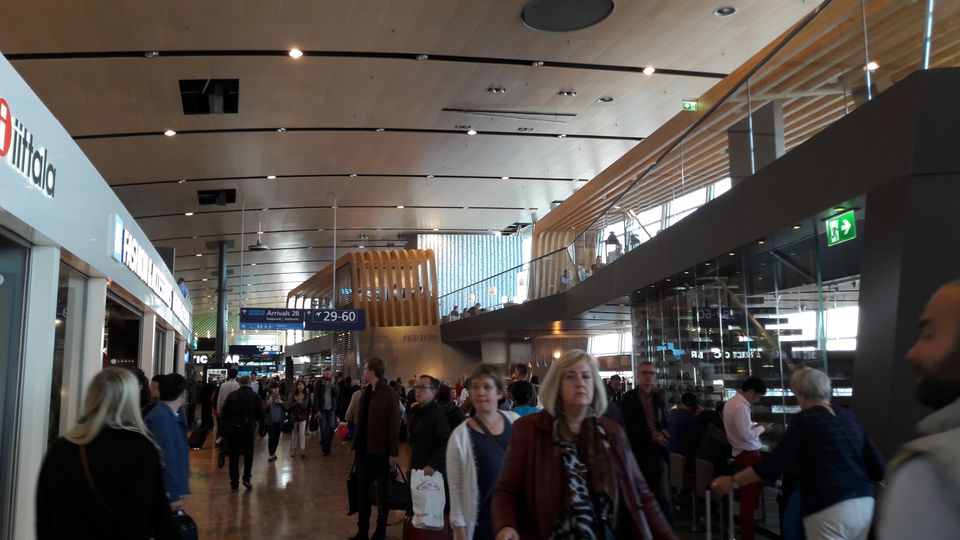 All'interno bar, ristoranti e negozi&nbsp;