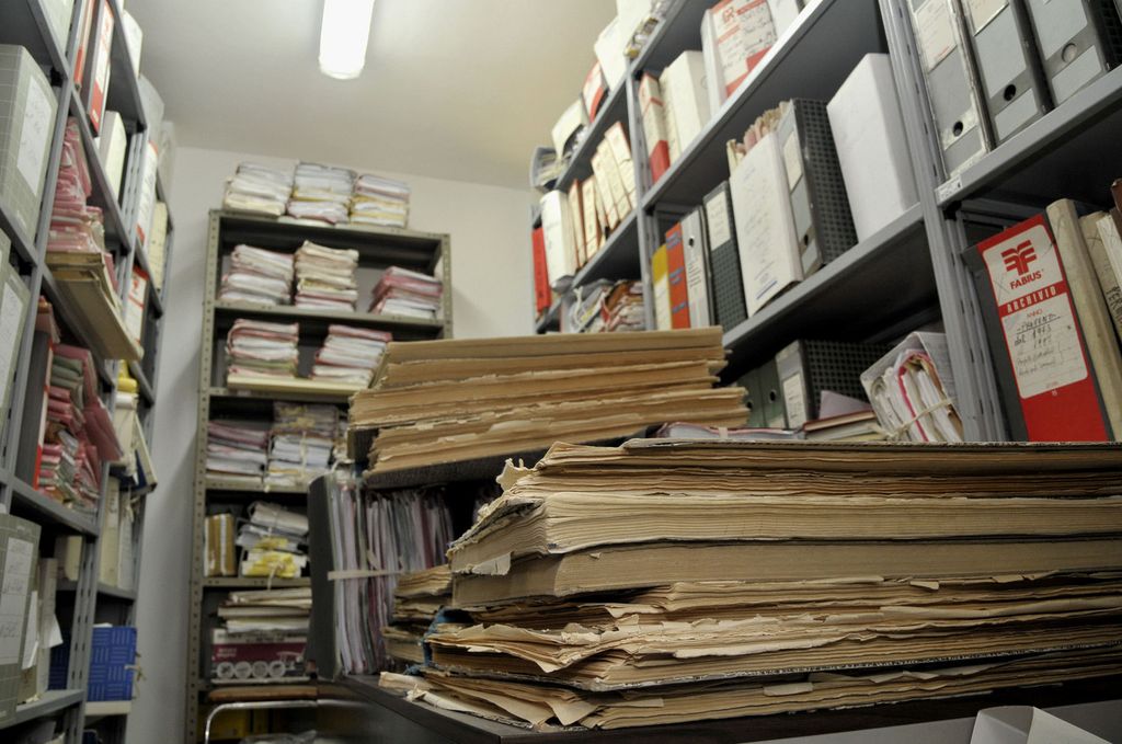 &nbsp; Burocrazia, faldoni, documenti