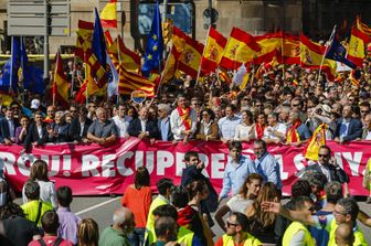 Unionisti in piazza a Barcellona