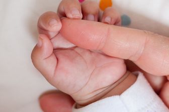 &nbsp;Adozioni bambini neonati