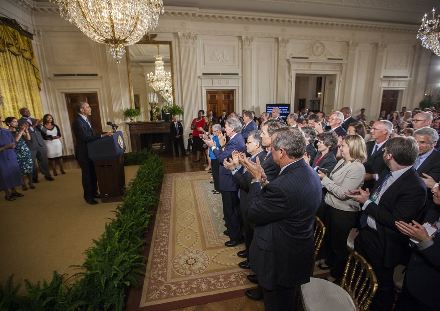 &nbsp;La standing ovation ad Obama dopo l'annuncio del suo piano sul clima, il&nbsp;Clean&nbsp;Power&nbsp;Plan
