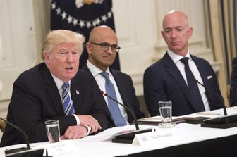 &nbsp;Donald Trump, Satya Narayana, Ceo di Microsoft e Jeff Bezos, Ceo di Amazon