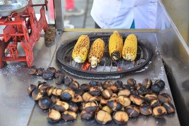 &nbsp; &nbsp; Castagne e pannocchie