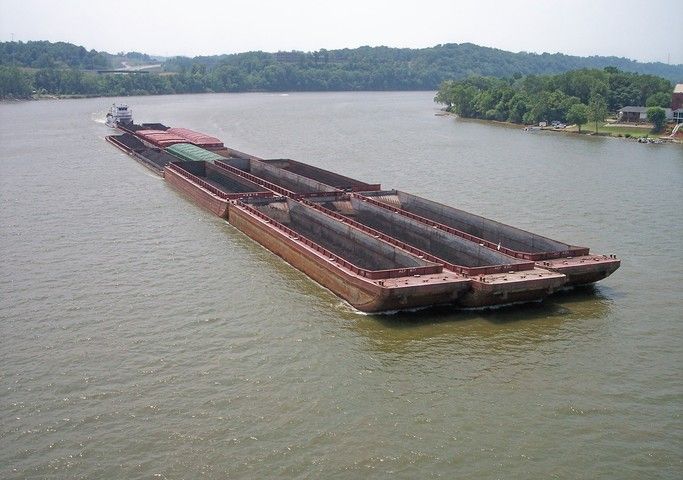 &nbsp;Chiatta per il trasporto del carbone sul fiume Ohio
