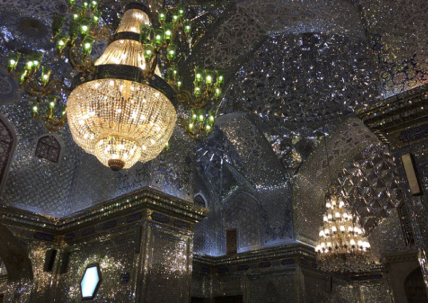 Shahceragh,&nbsp;la moschea del Re delle Lampade incastonata nel sud dell&rsquo;Iran