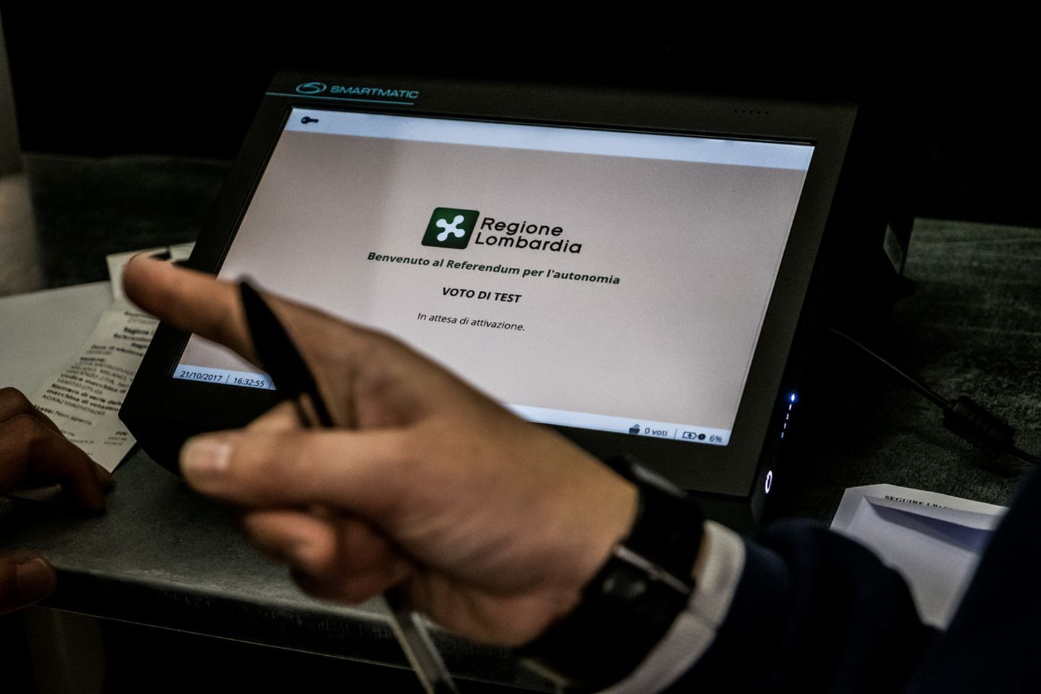 &nbsp;Un tablet usato per il referendum per l'autonomia in Lombardia e Veneto