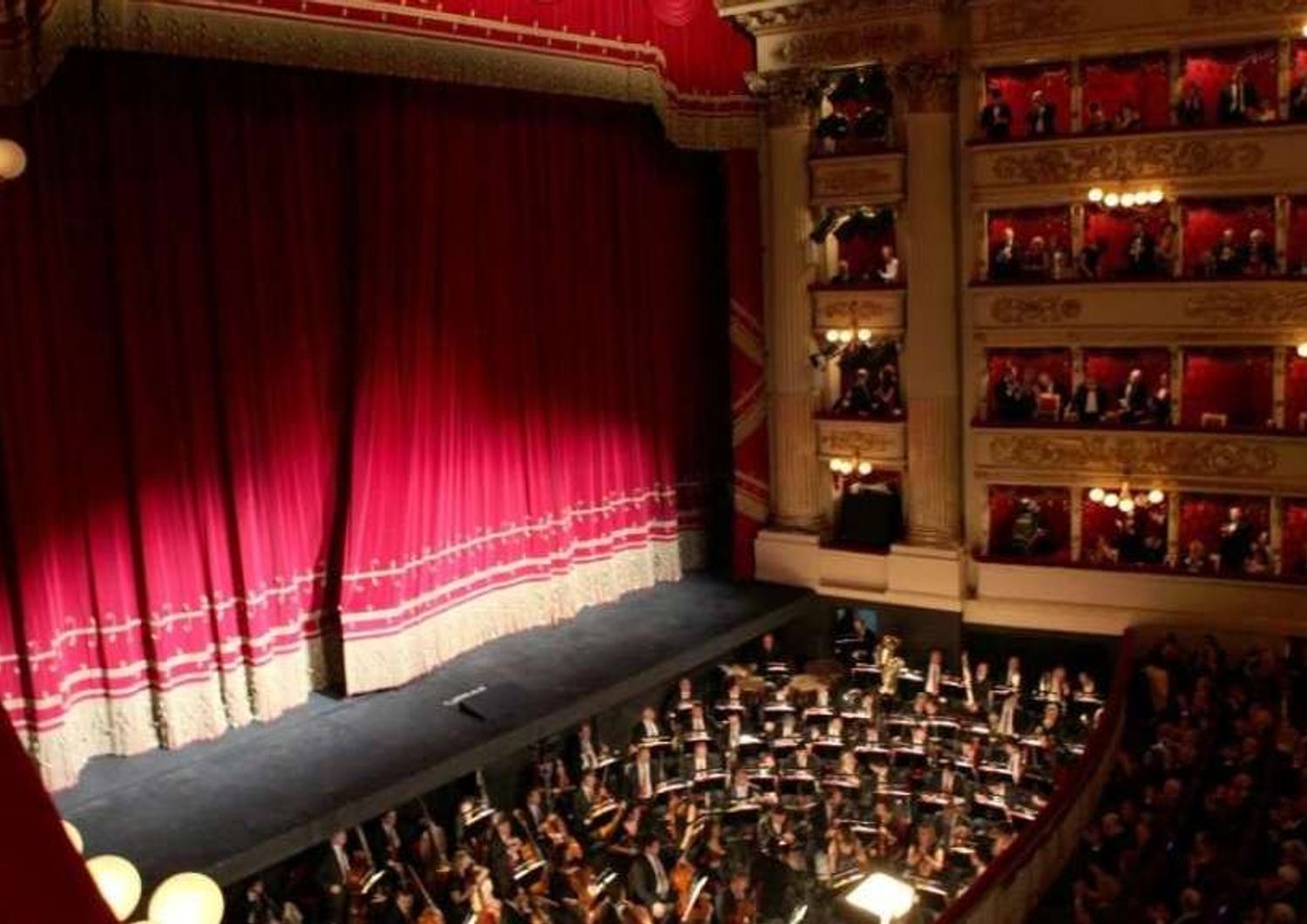 Autonomy of Scala Theatre and S. Cecilia confirmed