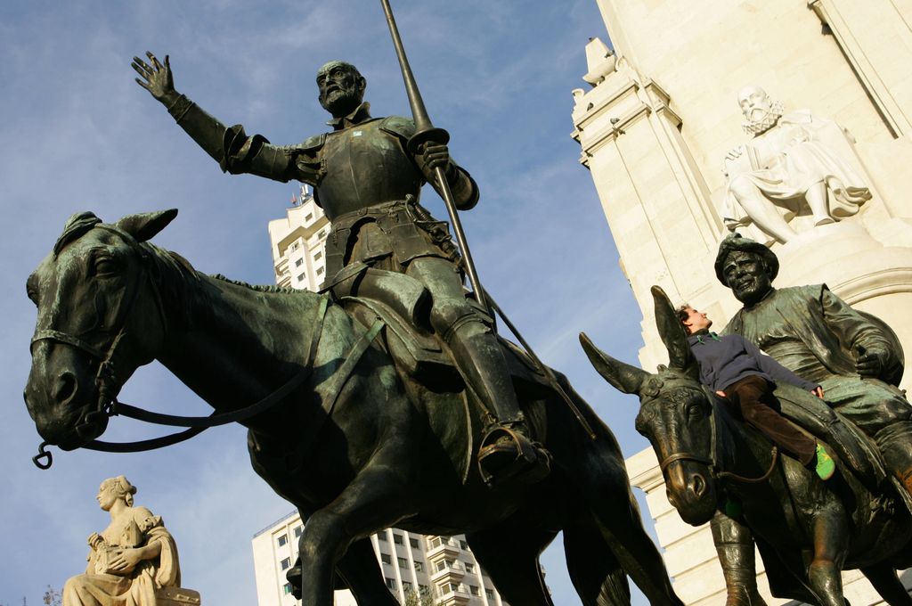 &nbsp;La statua di Don Quijote e Sancho Panza a Madrid