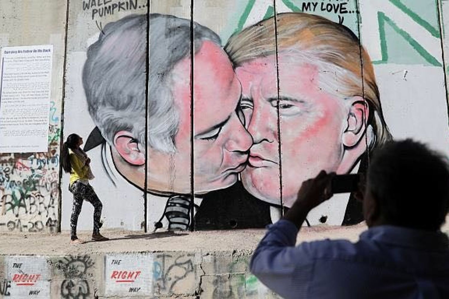 &nbsp;Il murale del bacio tra&nbsp;​Netanyahu e Trump