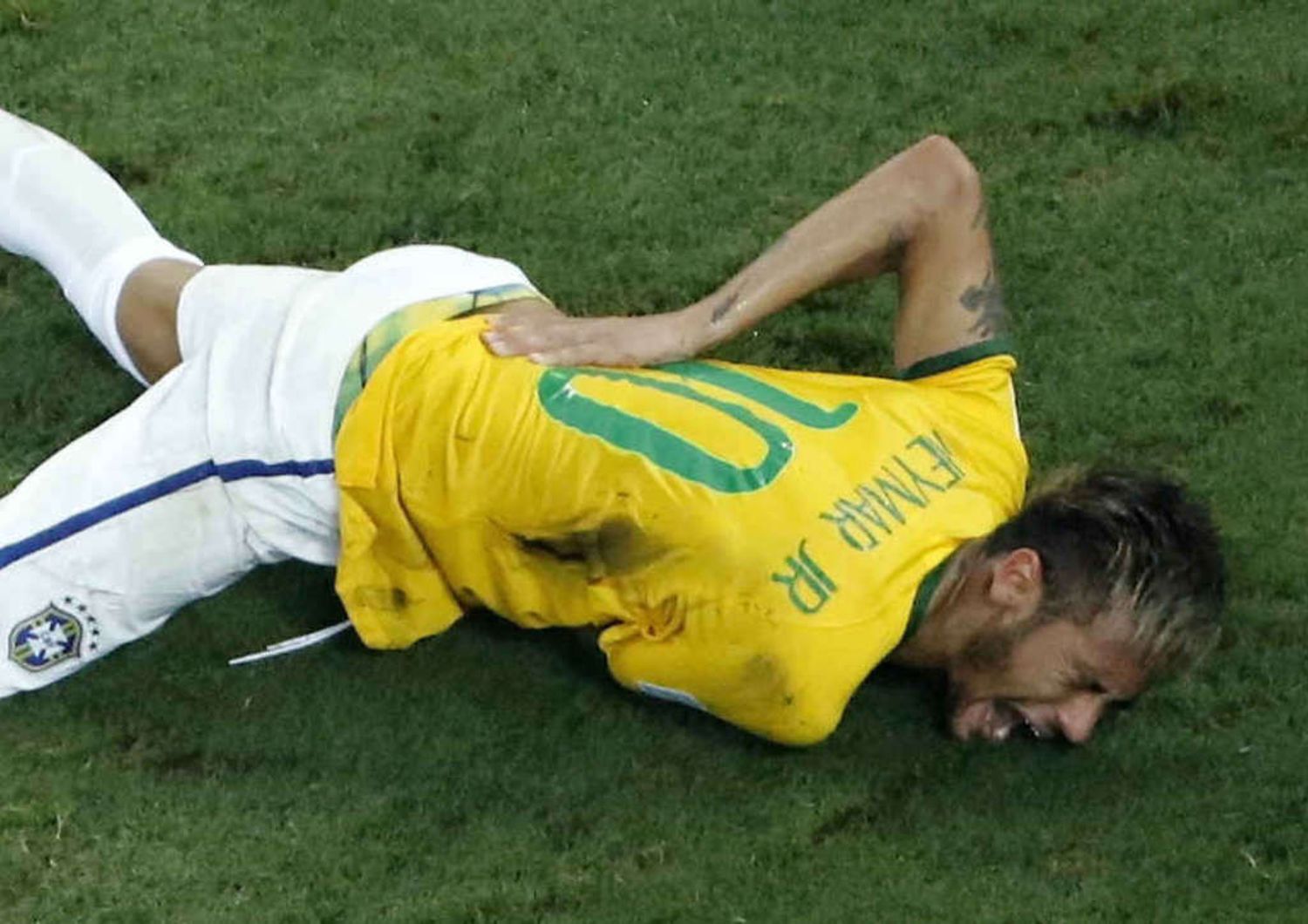 Neymar, vertebra rotta: Fifa 'studia' immagini. Pele', Brasile vincera' come nel '62