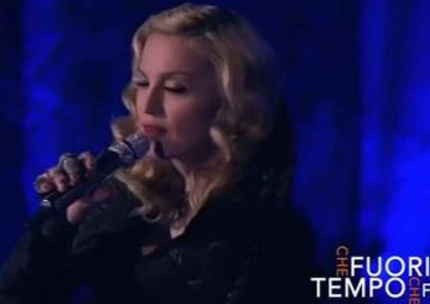 Fuorionda di Madonna da Fazio, "vi piacciono canzoni tristi..." - Video