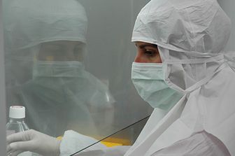 Biotecnologo al lavoro