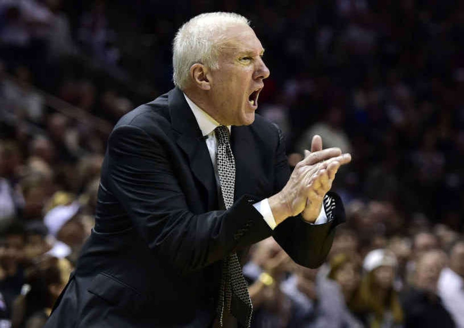 Basketball: Popovich renews contract with NBA's Spurs