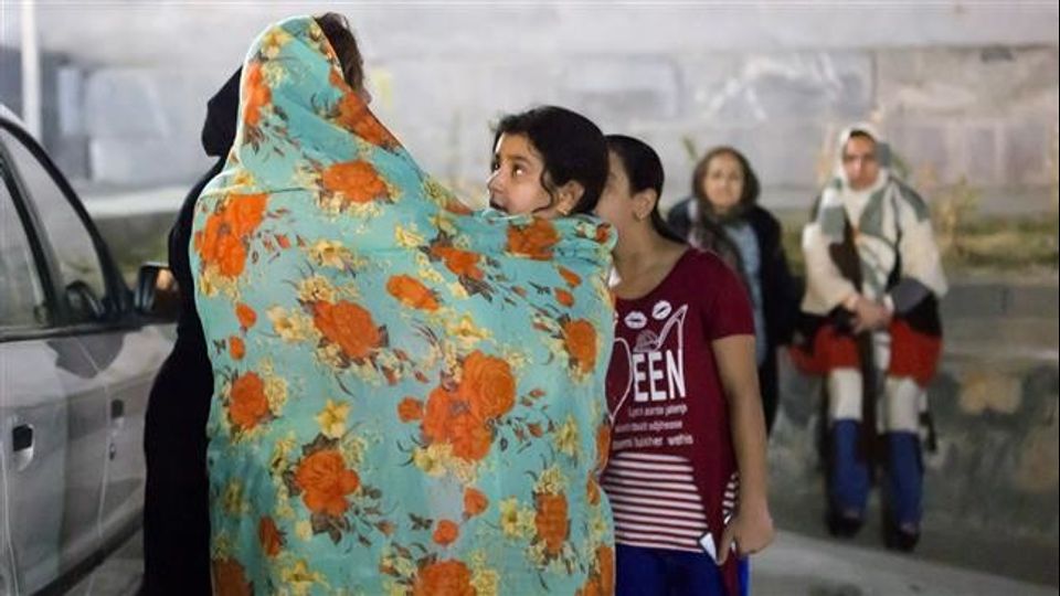 A Kermanshah, capoluogo dell&rsquo;omonima regione iraniana, molte persone hanno trascorso in macchina la notte tra domenica e luned&igrave; con temperature rigide&nbsp;