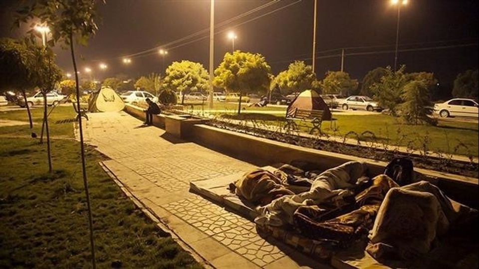 Nella stessa citt&agrave;, chi ha trascorso invece la notte nei parchi, dopo aver perso la propria casa con l&rsquo;inverno alle porte&nbsp;