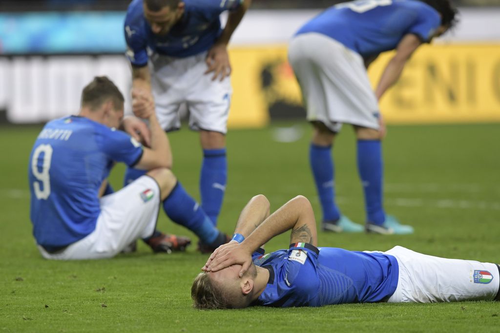 &nbsp;La disperazione di Ciro Immobile e degli altri Azzurri al fischio finale di Italia-Svezia