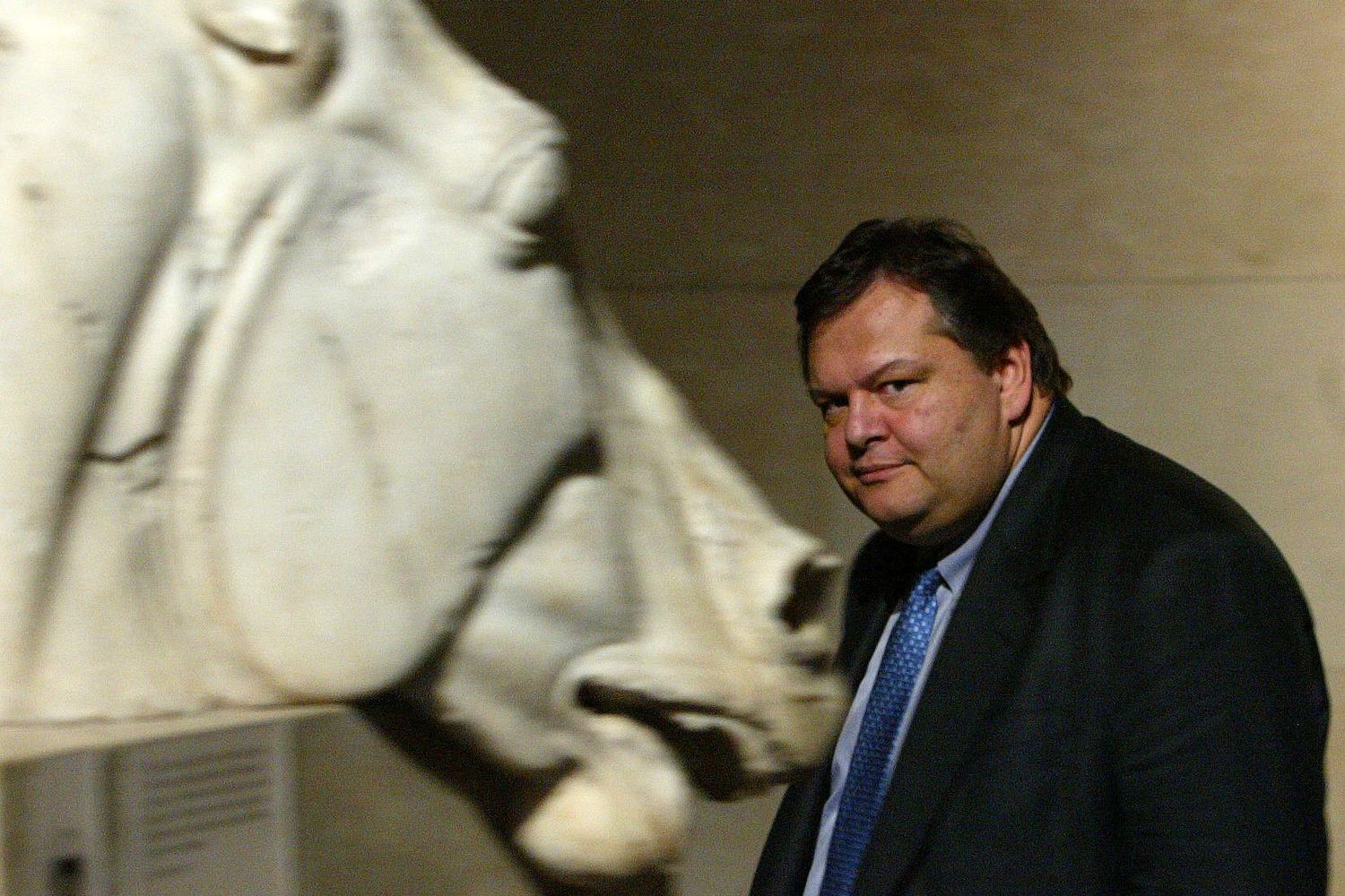 L'ex ministro della Cultura greco Evangelos Venizelos in visita al British Museum&nbsp;
