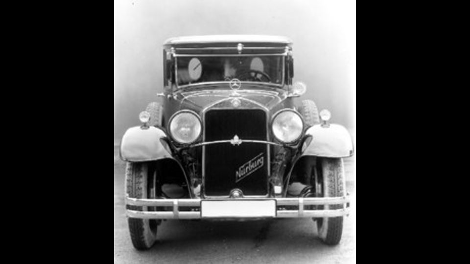 La&nbsp;Mercedes-Benz 460 N&uuml;rburg&nbsp;di&nbsp;Pio XI&nbsp;