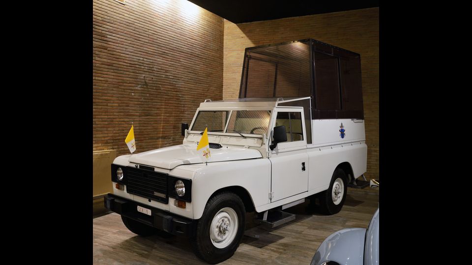 La&nbsp;Land Rover 110&nbsp;in servizio dai primi&nbsp;anni '80&nbsp;fino al&nbsp;2002&nbsp;