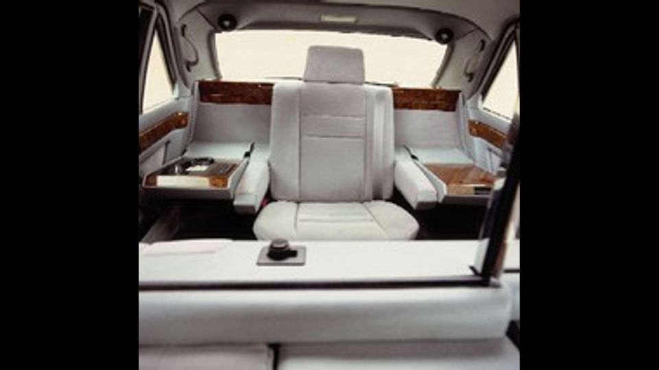 Gli interni della&nbsp;Mercedes-Benz 500 SEL&nbsp;blindata del&nbsp;1985&nbsp;