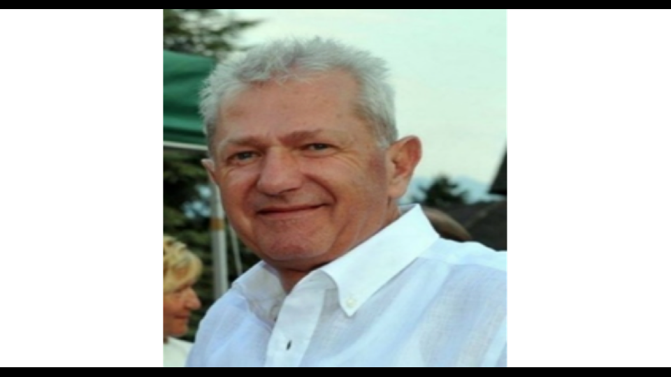 Giovanni Coletti, 58 anni (Taio -TN) Ufficiale dell&rsquo;Ordine al Merito della Repubblica Italiana: &rdquo;Per il suo prezioso contributo alla costruzione di &ldquo;Casa Sebastiano&rdquo;, struttura all&rsquo;avanguardia per la residenzialit&agrave; e la riabilitazione delle persone affette da autismo&rdquo;.Imprenditore, Presidente di TAMA (Tecnologie Avanzate Miglioramento Ambientale), con filiali anche in Francia e Spagna. Padre di Martina e Roberta, due gemelle autistiche, &egrave; Presidente da anni dell'Agsa (Associazione genitori soggetti autistici) e Presidente della Fondazione Trentina per l&rsquo;Autismo. Nel 2008 viene insignito Cavaliere per la sua attivit&agrave; di imprenditore e per le sue  iniziative di volontariato in occasione, ad esempio, del disastro della Val di Stava (1985) e dell&rsquo;alluvione della Valtellina (1987). Negli anni seguenti il suo impegno in ambito di iniziative dedicate a soggetti autistici &egrave; culminato nella progettazione e costruzione, conclusa nel 2016, di Casa Sebastiano: una struttura destinata alla residenzialit&agrave;, alla riabilitazione e al trattamento sociale e sanitario delle persone affette da autismo. Il Centro funger&agrave; anche da polo di ricerca all&rsquo;avanguardia nello studio della malattia. E&rsquo; tra i pi&ugrave; avanzati centri d'Europa e ospita la prima sala multisensoriale interattiva operante in Italia.&nbsp;