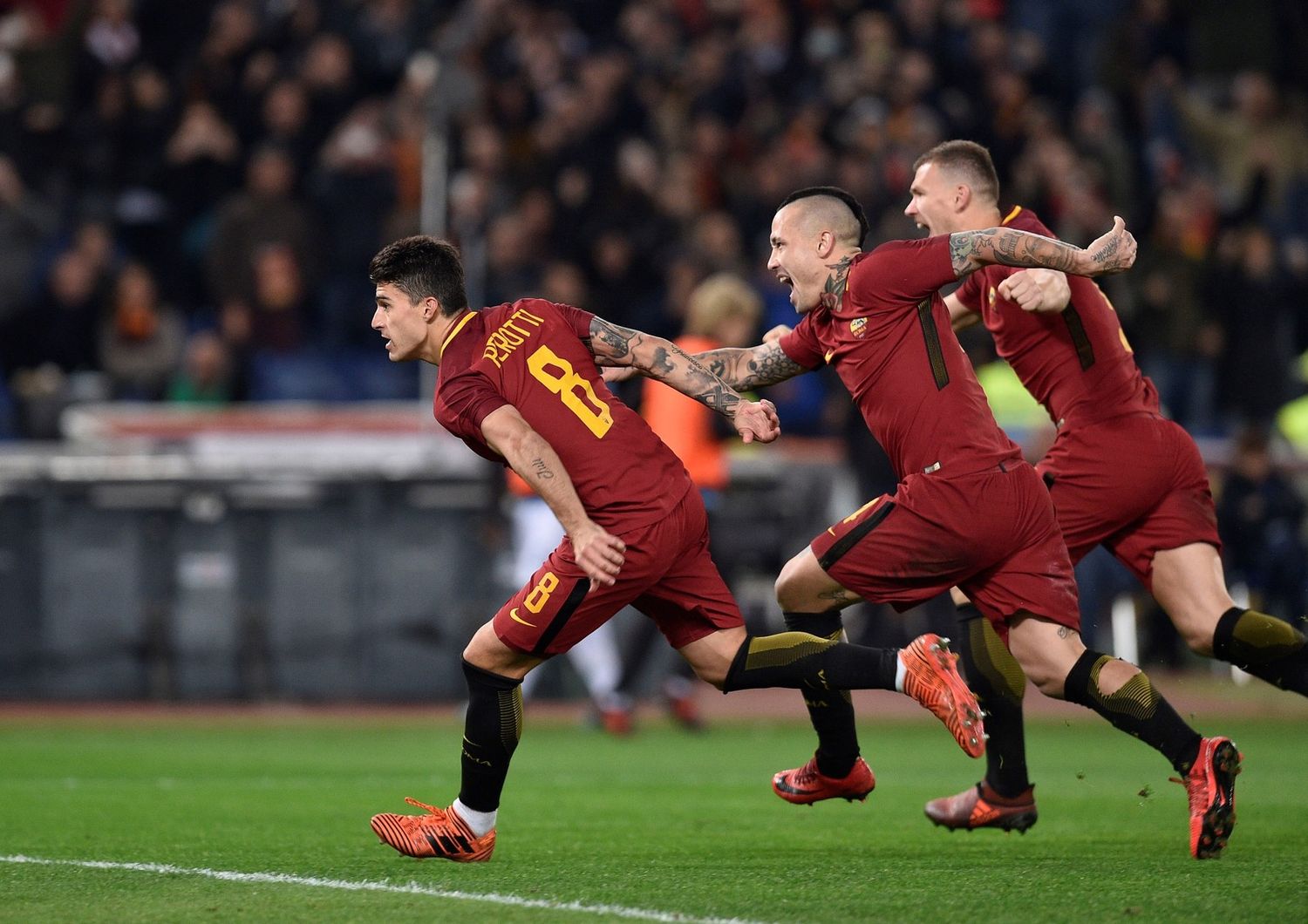 La Roma batte la Lazio 2-1 e la scavalca in classifica