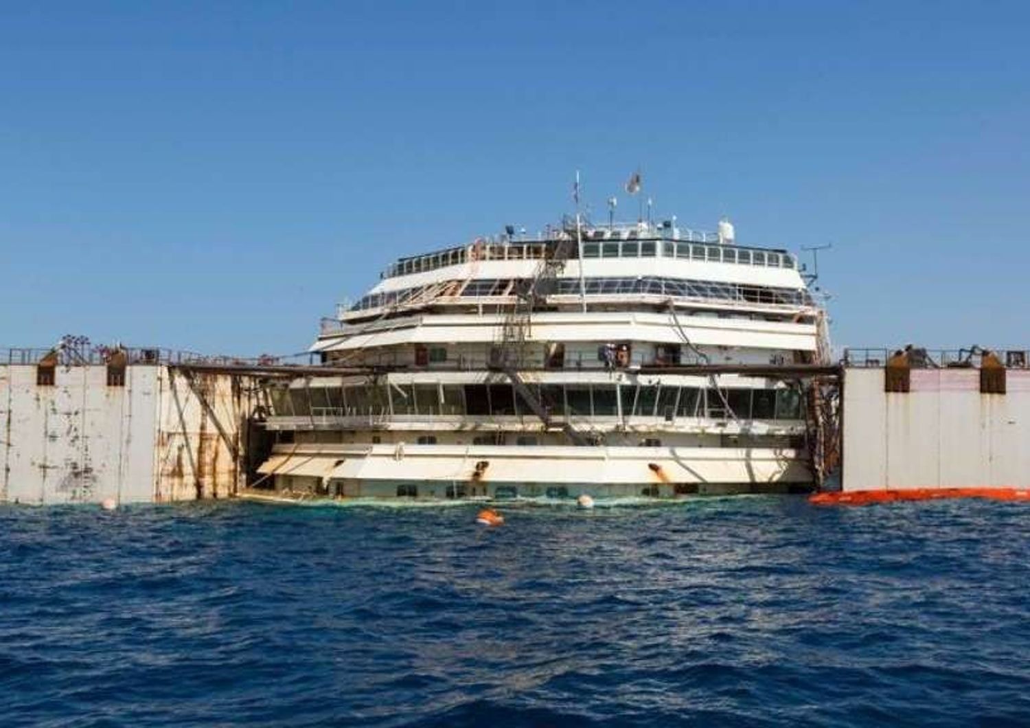 Costa Concordia removal operations continue