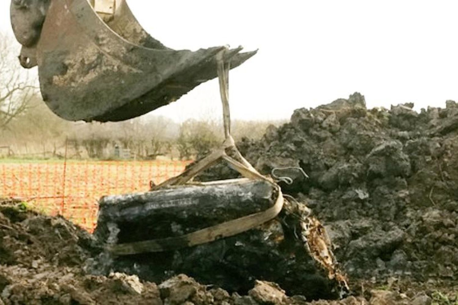 Le operazioni di recupero dello Spitfire