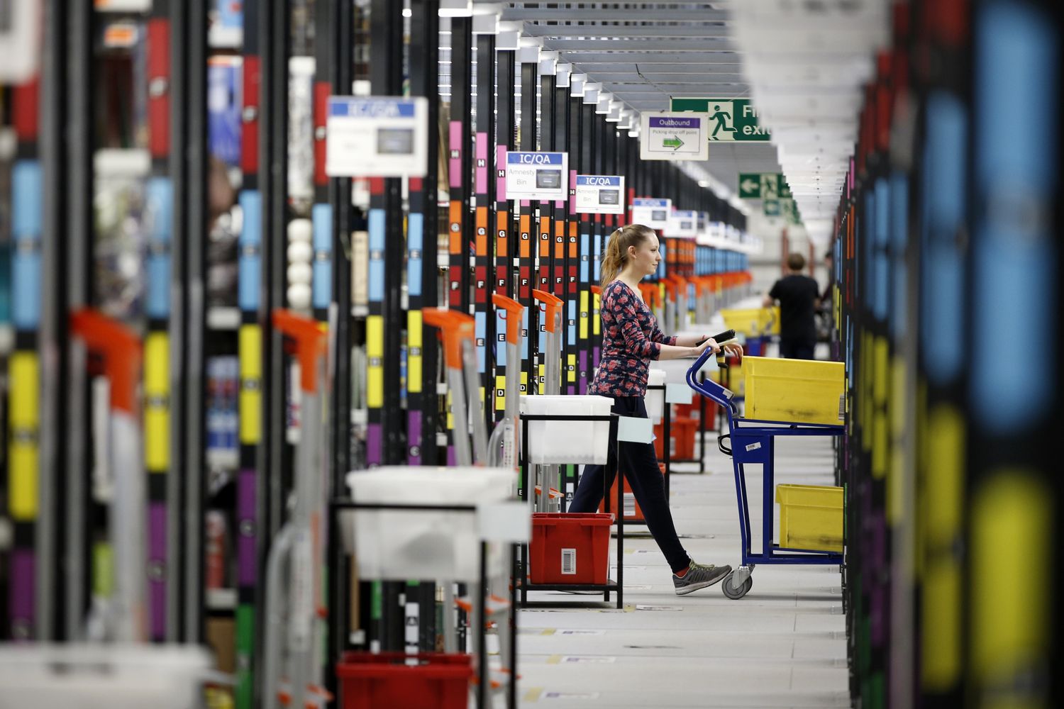 &nbsp;Stabilimento Amazon a nord di Londra