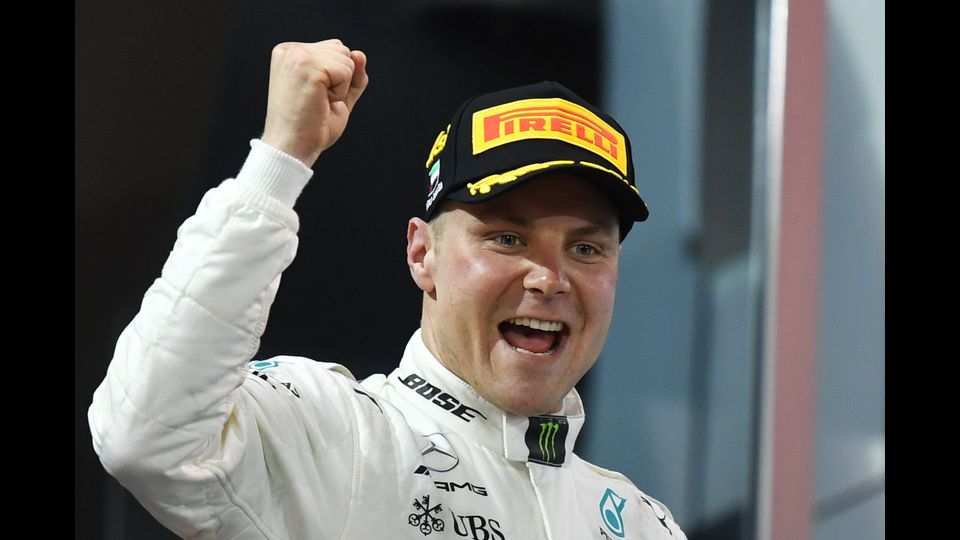 Il Gran Premio di Formula 1 di Abu Dhabi sul circuito di Yas Marina si chiude con la vittoria di Bottas davanti a Hamilton, chiude il podio Vettel. 26 novembre 2017