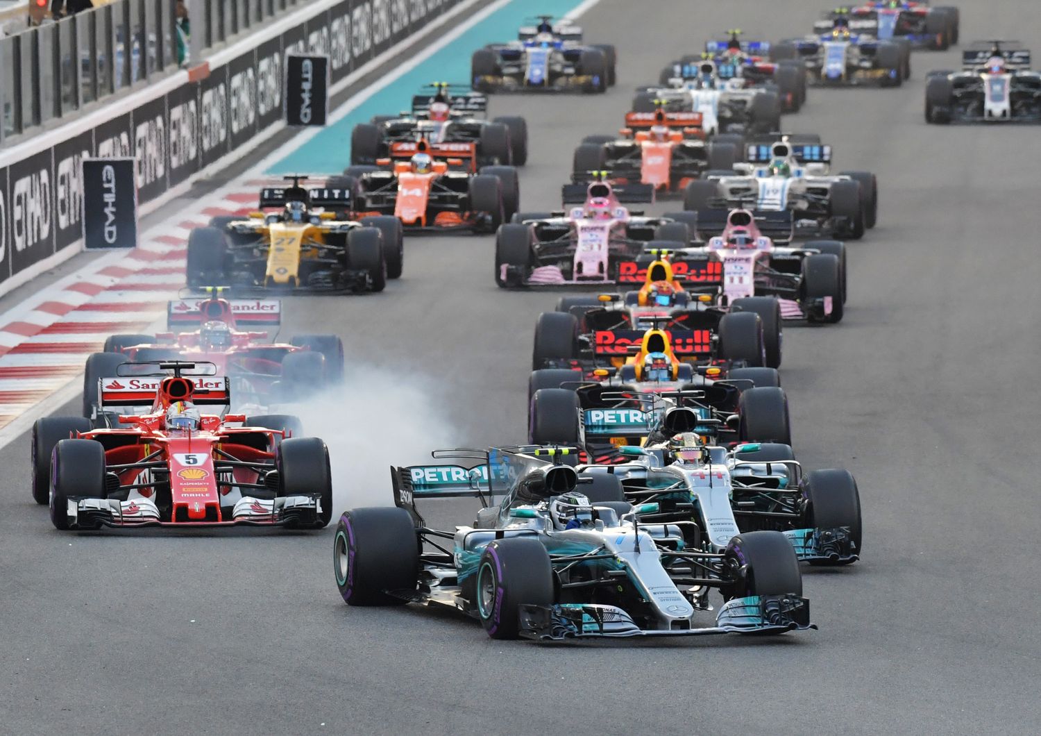 Sul circuito di Monza Lewis Hamilton, scattato dalla pole, conclude al settimo posto