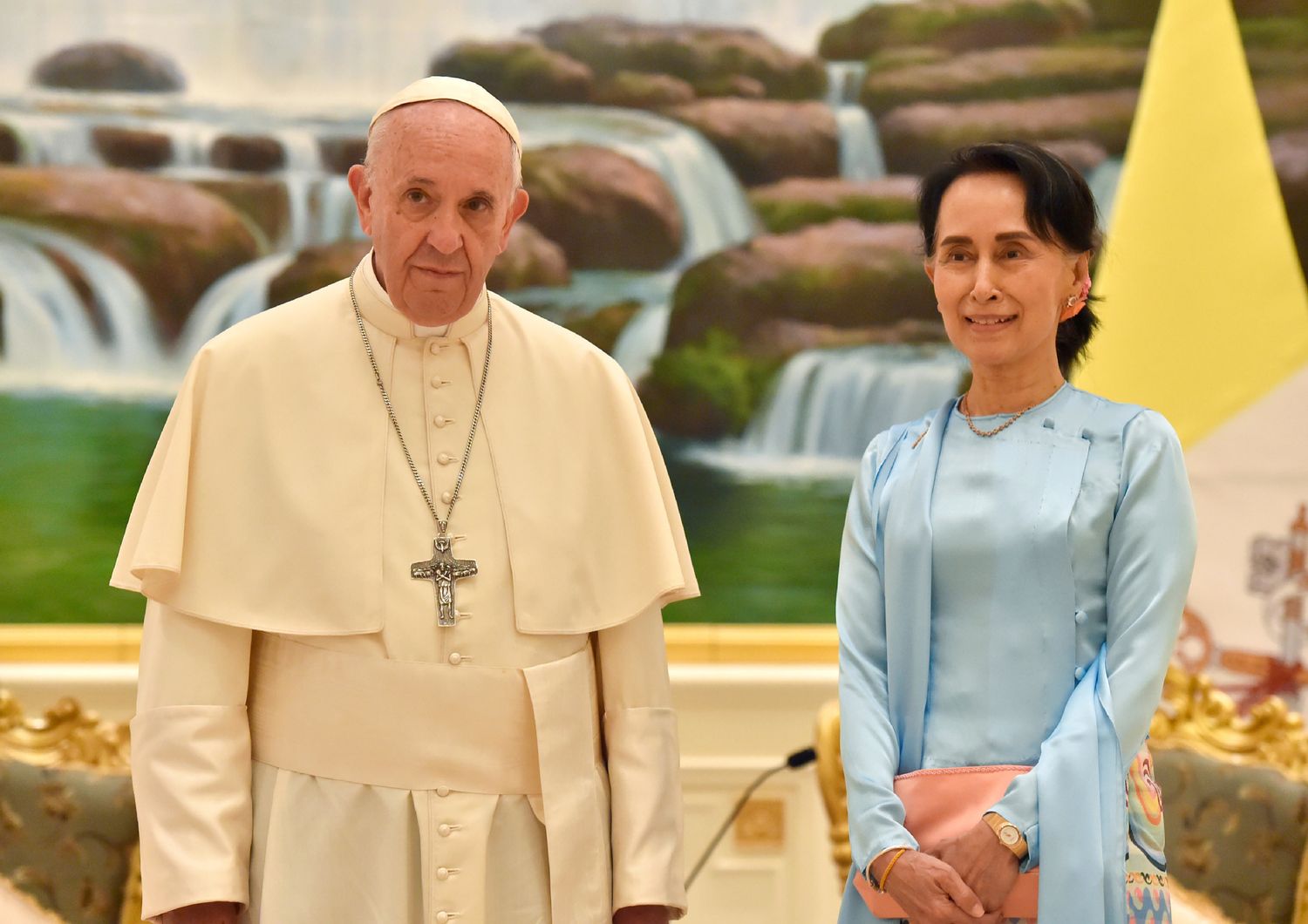 Cosa ha detto il Papa in Myanmar, dove ha difeso i musulmani, senza nominarli