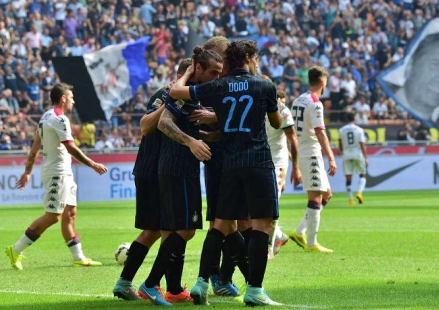 Tonfo Inter con il Cagliari Ancora pari Milan