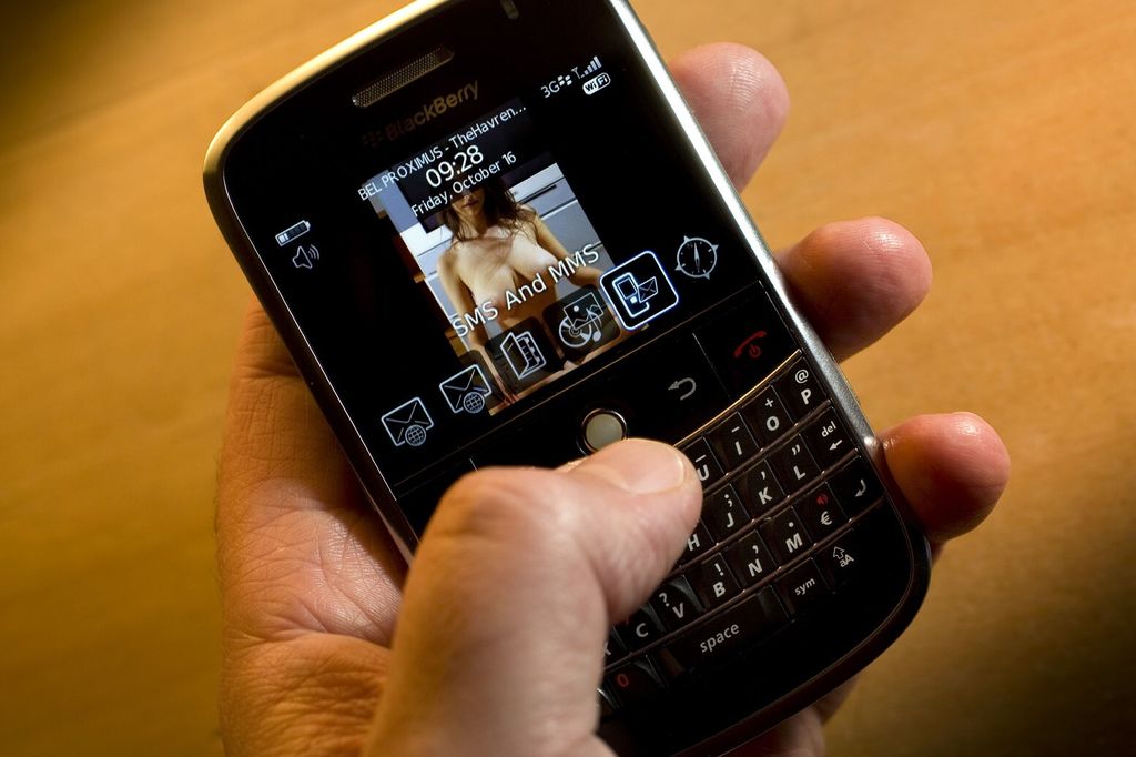 &nbsp;Sexting, sextortion&nbsp;