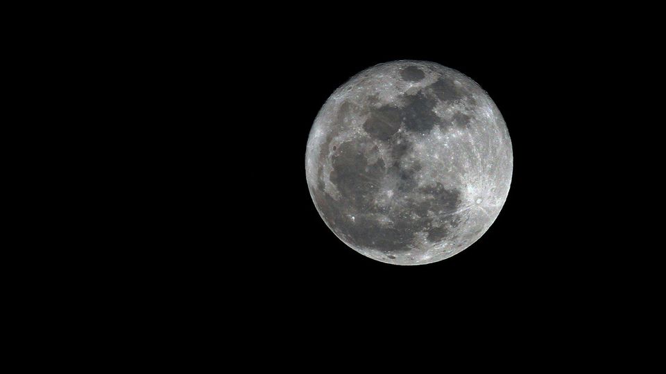 Una superluna engalana nel cielo della capitale, Messico (AFP)&nbsp;
