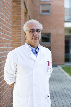 &nbsp; Il professor Carlo Locatelli, direttore del laboratorio del centro antiveleni della Maugeri di Pavia