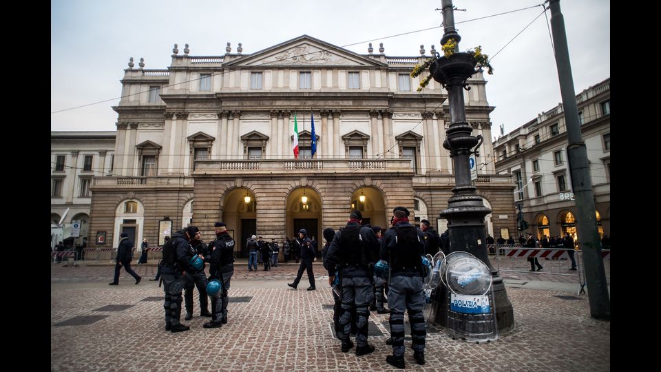 Teatro alla Scala - Apertura della stagione operista, Prima con l'opera Andrea Chenier, Ingresso dei Vip (AGF)&nbsp;